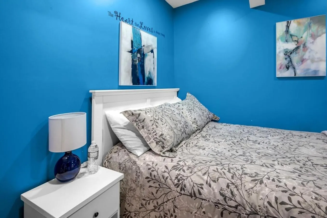 52-3 Bed Suite On Lake Central Ac By Airport Calgary Apartment