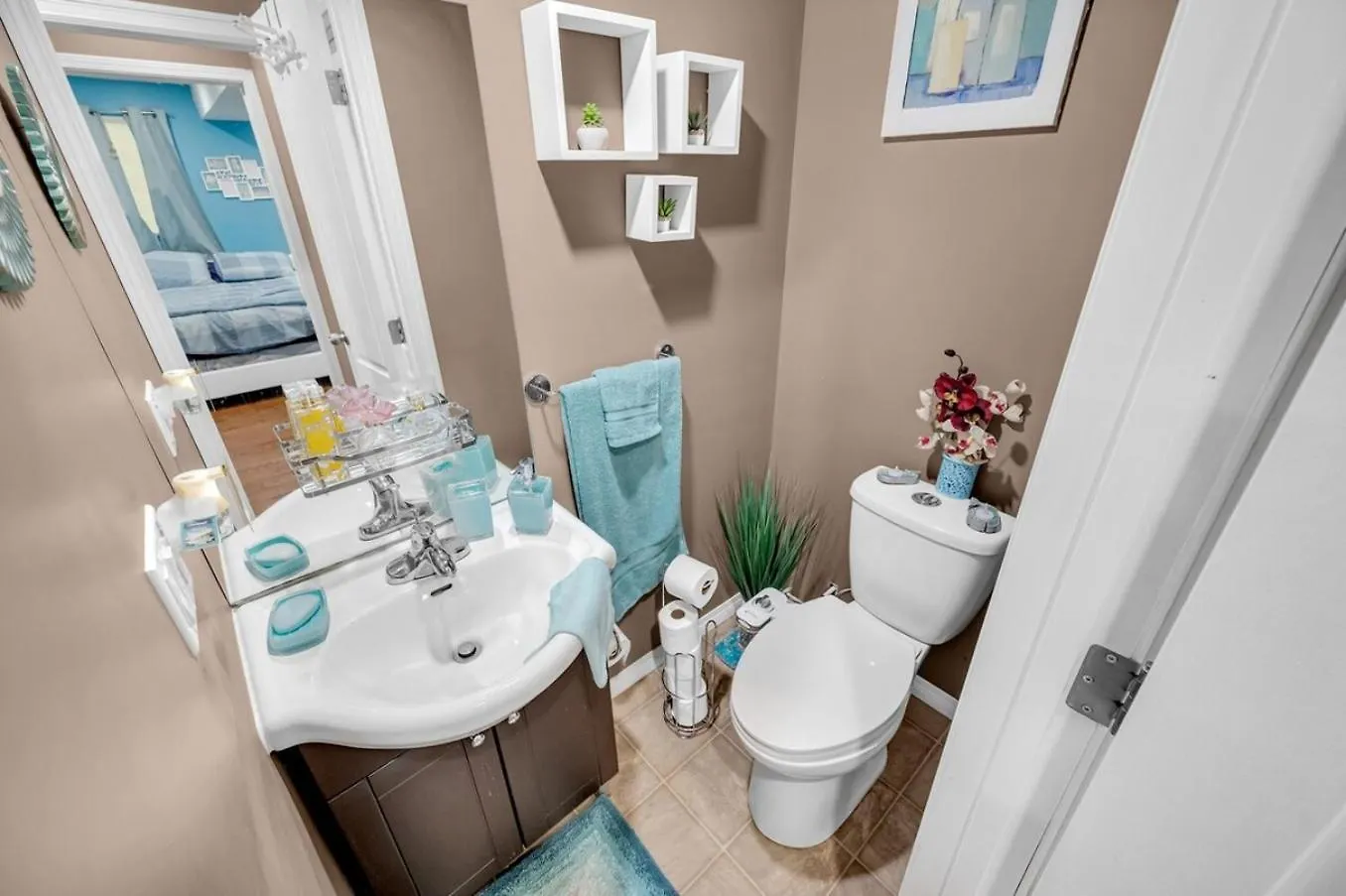 52-3 Bed Suite On Lake Central Ac By Airport YYC